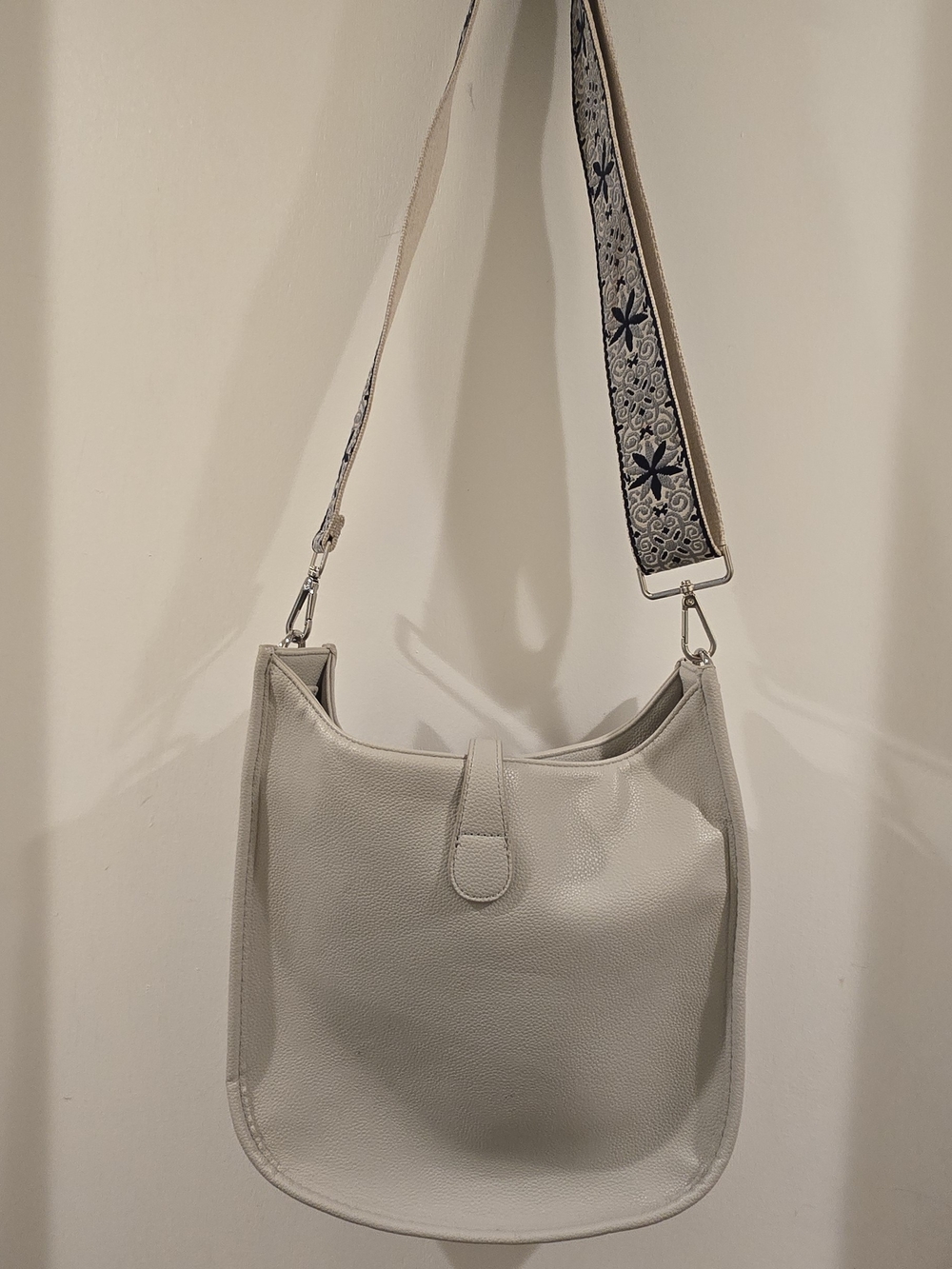 Classic Cream Leather Crossbody Shoulder Bag